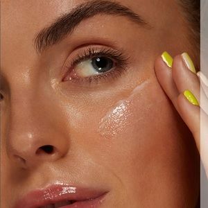 CIATE LONDON| DEWY SKIN VITAMIN C GLASS GLOW PRIMER
